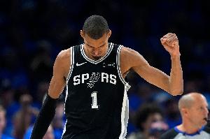 奥登:一旦文班亚马再增加一点肌肉 NBA就大结局了配图
