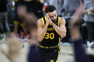 2010年以来NBA总决赛冠军球队内得分差榜:22年库里+12.9分领跑配图
