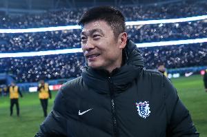 毛伟杰、朱鹏宇国足首秀！李国旭寄语：更自信一些、更大胆一些配图