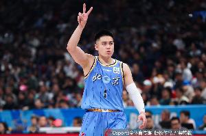 真挚的祝福🎂祝北京男篮后卫陈盈骏33岁生日快乐！配图