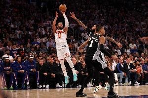 NBA彩经：守卫主场拿下关键胜利！尼克斯力克马刺夺赛点配图