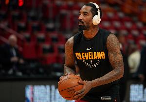 JR·史密斯：联盟从未让我入选全明星 就像是一记耳光打在我脸上配图