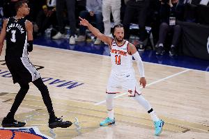 媒体人：马刺球员个人能力不如尼克斯 但拼天赋尼克斯还是差得远配图