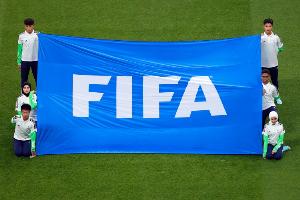 每体：FIFA批准转会新规，球员参与转会决策合同中必须有解约条款配图