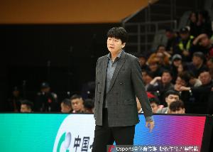 鲁媒：山东教练组加班加点开会研究分析 尤其是新赛季3外援的选择配图