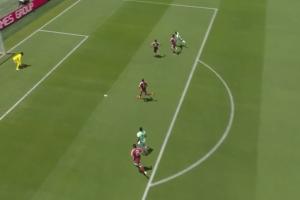 开场互送！卡塔尔后卫后场解围被断，恩多耶突入禁区打门被扑配图