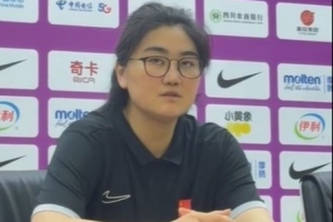 中国U17女篮主帅：有很多要去完善的地方 对外线的控制还是不够好配图