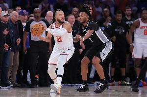 卡斯尔谈1-3：我们一直在创造历史 相信这次也不会例外配图