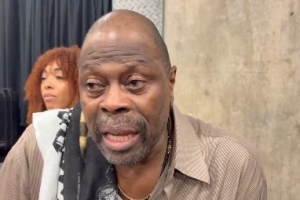 尤因：1999年我悲情落泪而今喜极而泣 当时马刺狂欢如今轮到我们配图