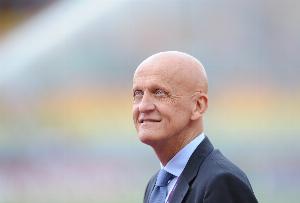 乌拉圭vs沙特比赛时裁判组将穿粉色裁判服！FIFA：向迈阿密致敬配图