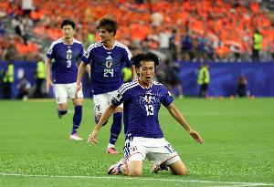 于海：日本队丢球后换人、战术调整及时，算是一支世界强队了配图