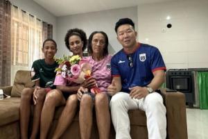 在佛得角的中国球迷：认识门将沃齐尼亚多年 当地球队工资1千多元配图