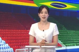 记得她吗？韩国美女主持2014场边一笑成名，今日正主持世界杯节目配图