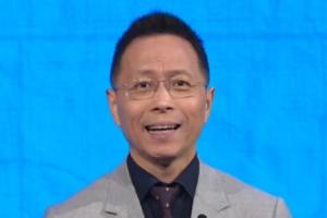 詹俊：葡萄牙应该可以顺利迎开门红 中锋位置不一定有破门的机会配图