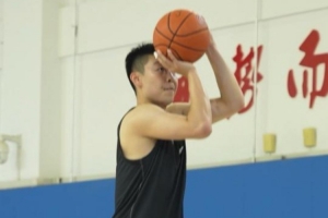 每一次出手，都在为胜利积蓄力量💪🏀配图