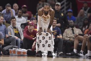 JR：NBA让球员心寒 心理治疗费用本该联盟出 他们根本不在乎球员配图