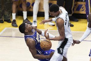 ESPN：马刺欲补强空间型内线&八村成潜在目标 多名内线想搭档文班配图