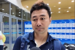 再次在大连战胜铁人！王选宏：不光是战胜铁人，战胜谁都开心配图