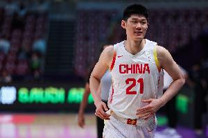大基本功！胡金秋上半场2投2中 得到5分3篮板1抢断&正负值为+7配图