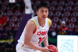 媒体人：王俊杰打球好扎实 最后的攻防杀死比赛 球迷为他高喊MVP配图