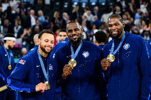 詹杜库退了NBA会更火？帕森斯谈收视新高：是的 总有新人不断涌现配图