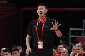 京媒：李楠将成为队史第11任主教练 许利民卸任后将获荣誉性职务配图