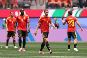 大跌眼镜！FIFA第10比利时世界杯2连平，5亿阵容2场38射只进1球配图