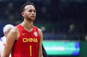 解说：归化的事已经冻结了 短期内不用再想了 但李凯尔是可征召的配图