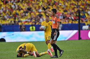 津媒：马宁执法表现得到FIFA肯定，大部分业内人也认为他控场沉稳配图
